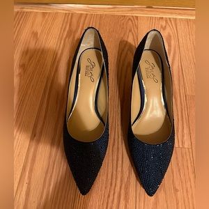 Jewel Badgley Mischka kitten heal